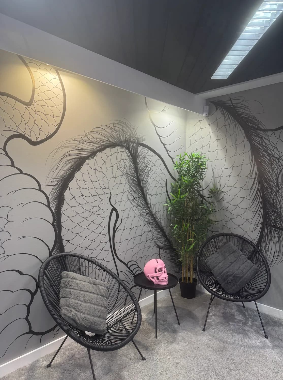 Mural en la zona de tatuaje de Eclipse Studio